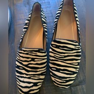 Vionic shoes, size 8.5, animal print suede, excellent shape.